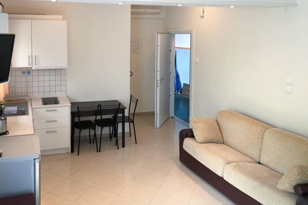 Cozy Studio Near The Beach 1Stfloor Nea Iraklitsa Exterior photo